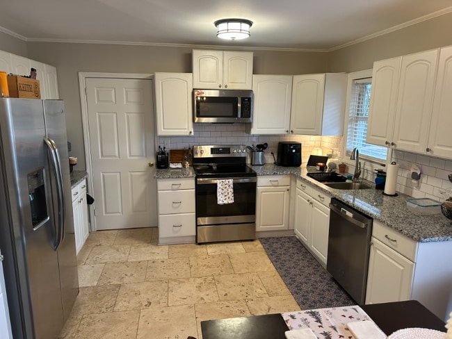 228 Brookdale Ave, Greenville, SC 29607 - photo 6