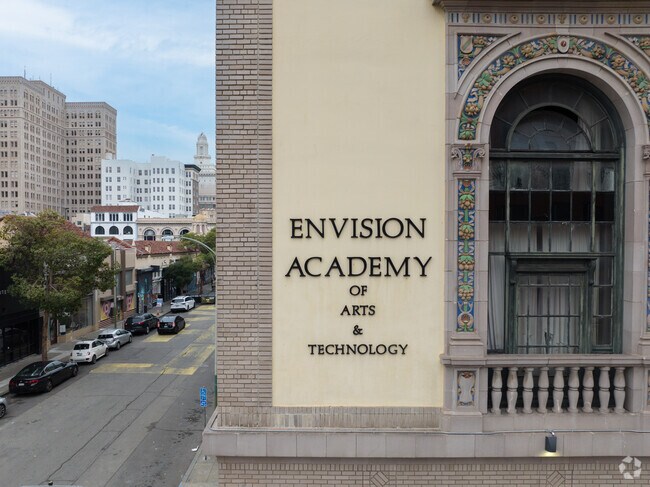Educational opportunities abound at Envision Academy For Arts & Technology.