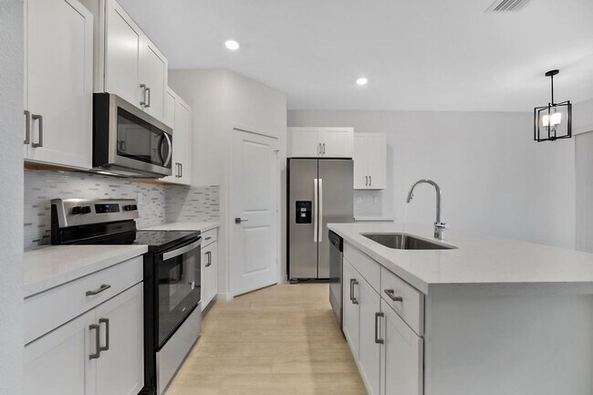 8554 Via Mar Rosso, Lake Worth, FL 33467 - photo 2