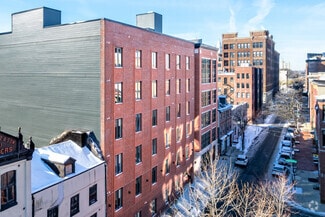 214 Vine St, Philadelphia, PA 19106