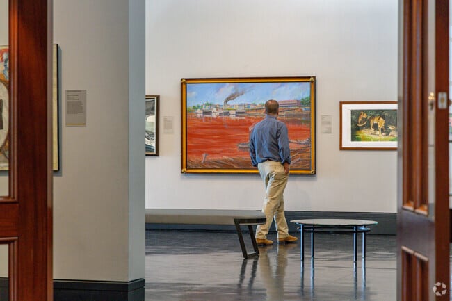 Residents of Wilshire Park can enjoy the Alexandria Museum of Art.