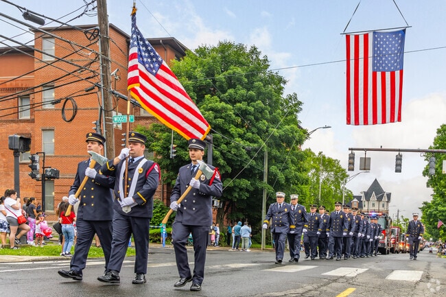 Danbury’s Memorial Day Parade honors military service with a festive community event.