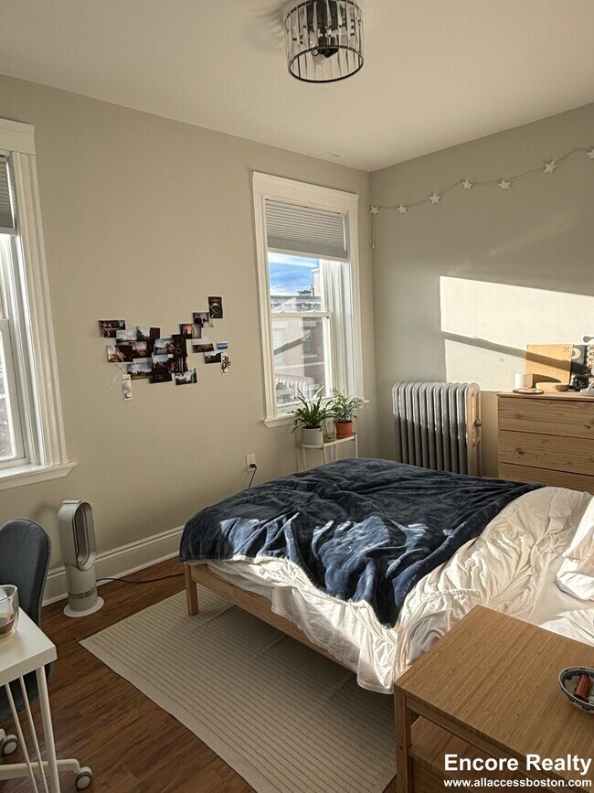 83 Linden St unit 24, Allston, MA 02134 - photo 2