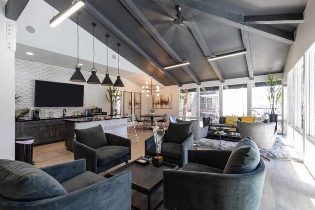 Sunrise in Biltmore, Phoenix, AZ 85016 - photo 3