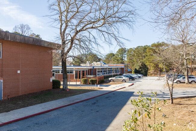 Scott Elementary School receives a C rating on Niche.