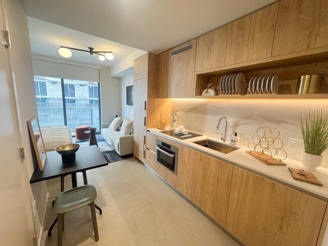 11 NE 6th St unit ID1373691P, Miami, FL 33132 - photo 4