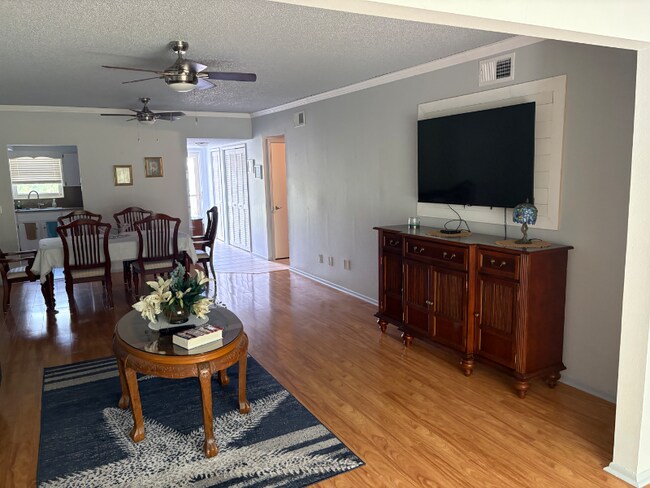 2261 Swedish Dr unit 49, Clearwater, FL 33763 - photo 7