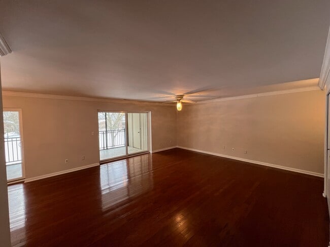 18411 University Park Dr unit 18411 University Par, Livonia, MI 48152 - photo 6