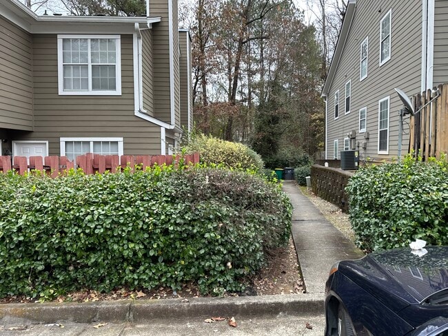 1057 Rock Creek Ln, Norcross, GA 30093 - photo 3