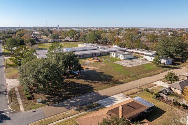 Parkview Elementary School has an active Parent Teacher Organization.