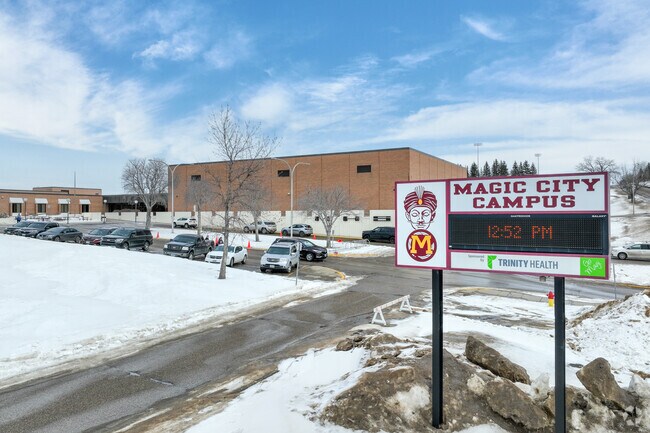 Minot High School, Magic City Campus serves kids in grades 9 through 12.