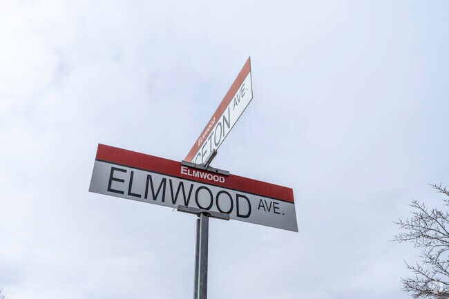 Elmwood Ave Street Sign