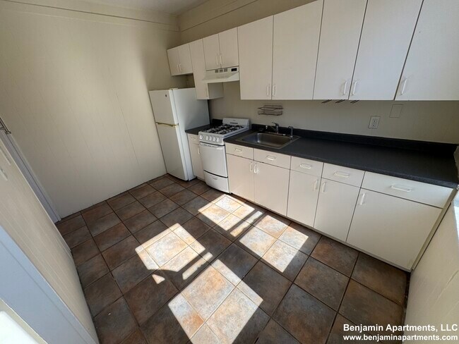 431 Cambridge St unit 518 Cambridge St.,, Boston, MA 02134 - photo 3