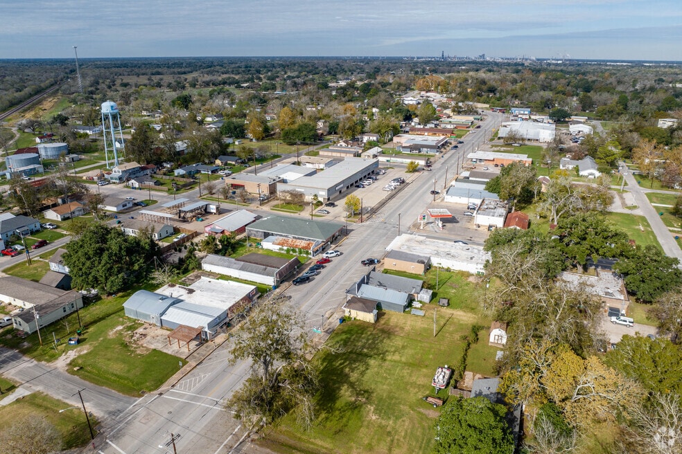 Neighborhood_Sweeny_121323_Final