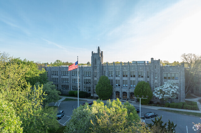 Highlands Middle School is a public school located on 128 Grandview Avenue in White Plains, NY.