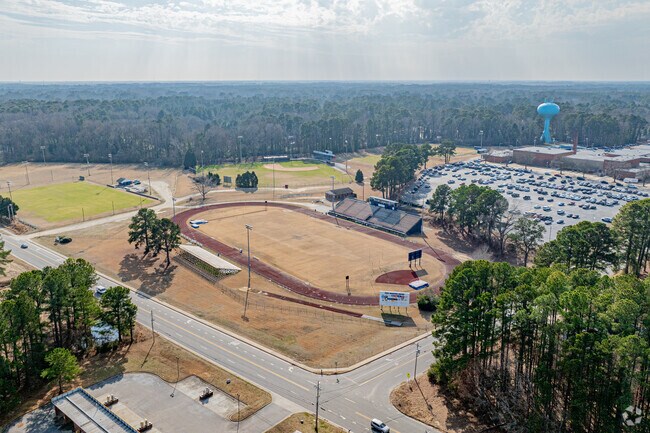 Niche.Com gives Fike High School a B- score.