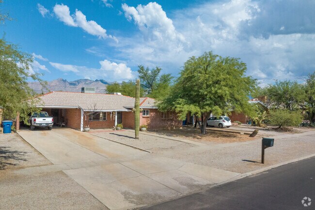 In Shaheen Estates you'll also find simple Ranchers with lush trees and wide driveways.