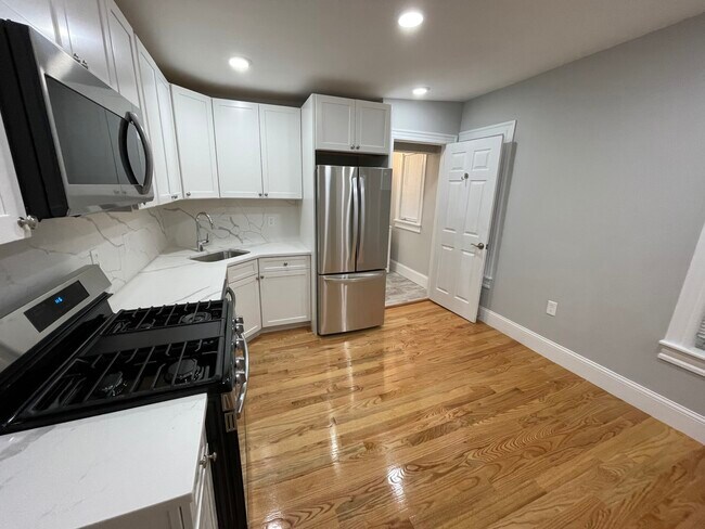 5 Mossland St unit 2, Somerville, MA 02144 - photo 4