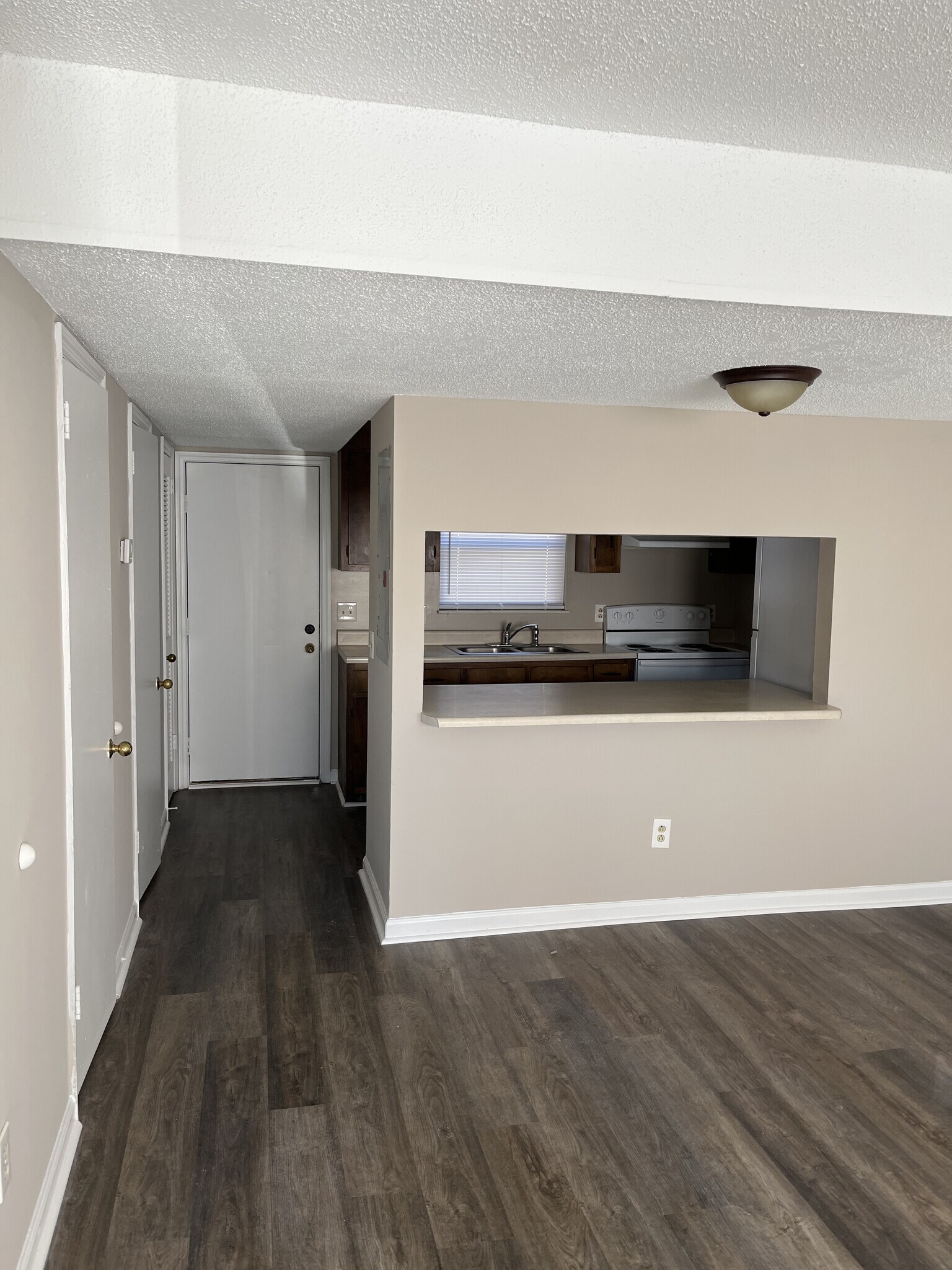 Coal Creek Apartment Homes, Oliver Springs, TN 37840 - photo 1