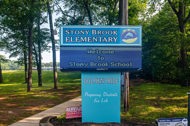 Entrance sign to Stony Brook Elementary School.