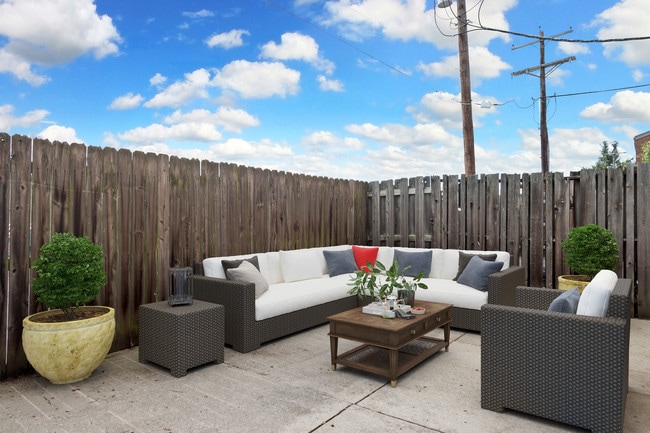 1BR Patio