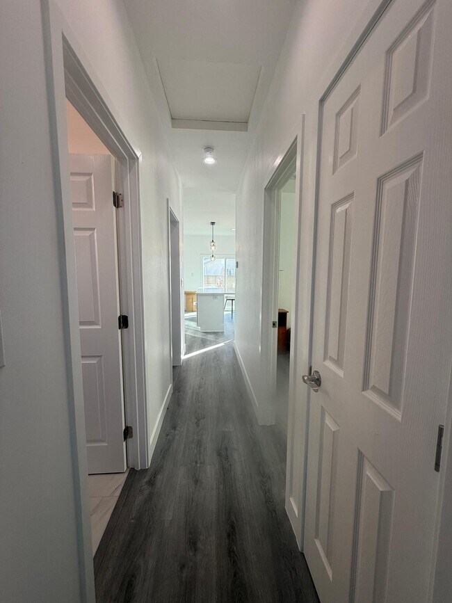 16655 Markham St, Fountain Valley, CA 92708 - photo 3