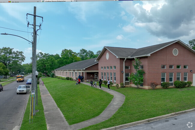 Robinson Elementary School teaches PK - 5th grades.