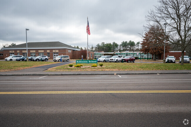 Discover joy in learning at Robinson Elementary School—a cornerstone of education in Mansfield.