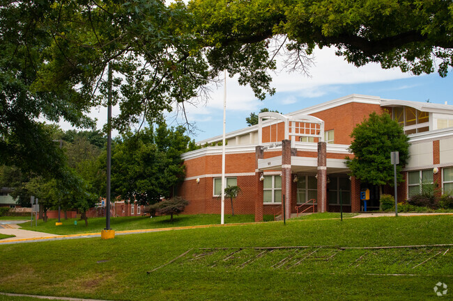 Kemp Mill Elementary serves students K-5th grade.