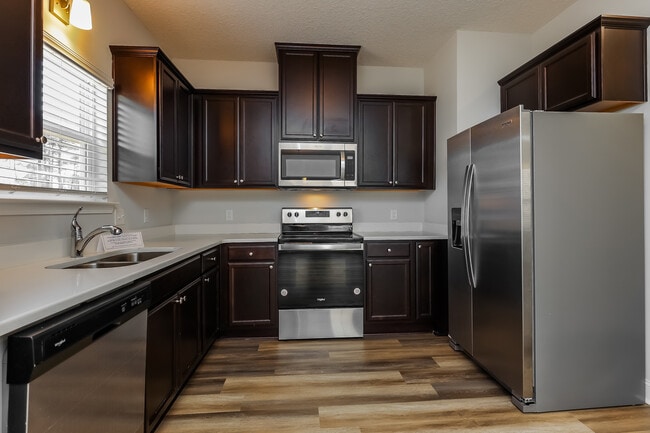 118 Chaffseed Cir, Hinesville, GA 31313 - photo 7