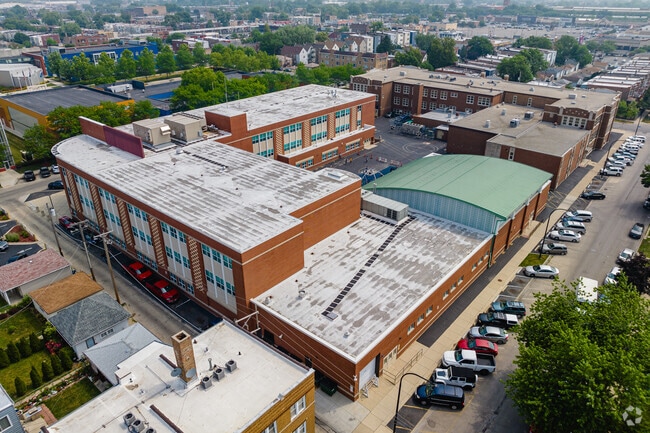 Cicero West Elementary School has a student-teacher ratio of 12 to 1.