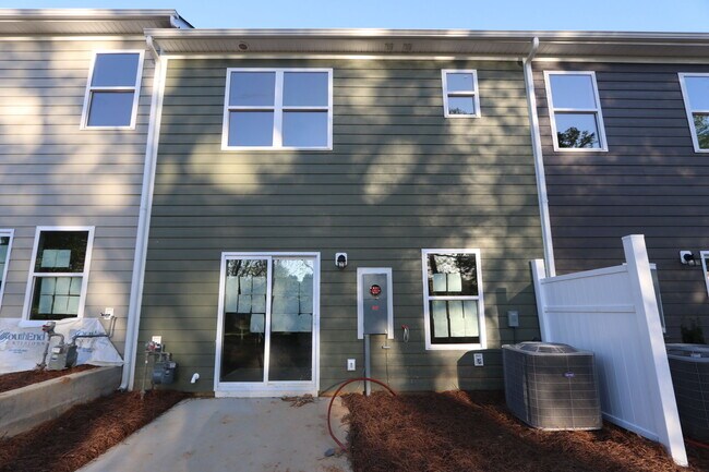 7012 Bentz St, Charlotte, NC 28269 - photo 3