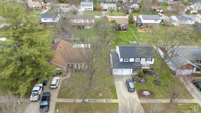 The smaller yards in Fairmeade are beautified with meticulas landscaping