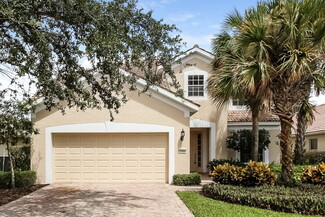 2185 Fairmont Ln, Naples, FL 34120
