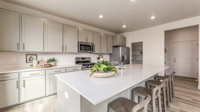 7618 S Graphite Dr, West Jordan, UT 84081 - photo 4