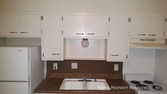 2212 2nd St unit 4, Lubbock, TX 79415 - photo 4