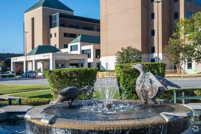 The Phoebe Putney Memorial Hospital is a major employer of Ragsdale residents.