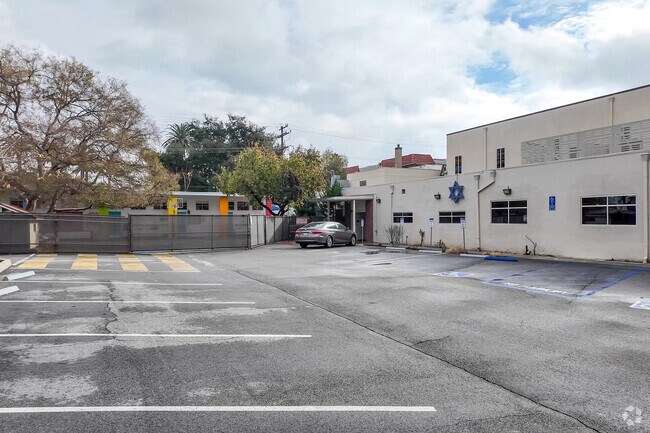 Glendale Pacific Montessori Elementary School