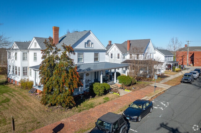 Unique two-story houses sit close to Denton’s vibrant downtown area.