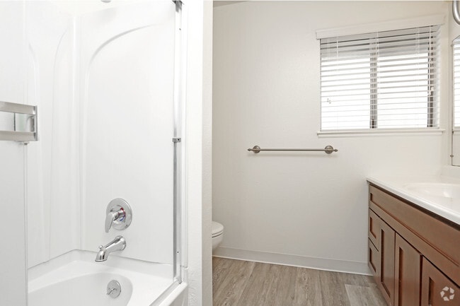 Moorpark Garden Apartments, San Jose, CA 95128 - photo 5