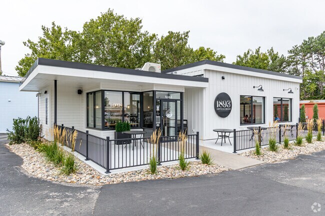 1893 Coffee & Cream is a highly rated coffee shop in the Havelock neighborhood.