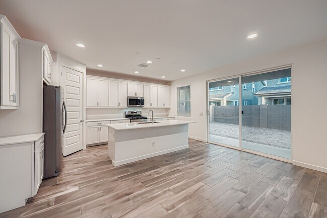 8331 E Peterson Ave, Mesa, AZ 85212 - photo 4