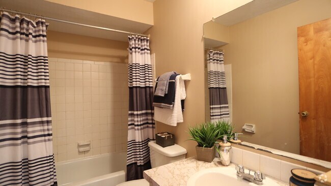 Wake Robin Apartments, Columbus, OH 43229 - photo 7