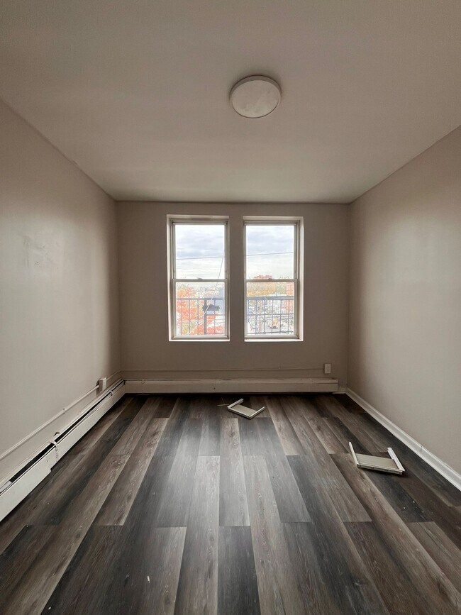 170 Delaware Ave unit 3, Jersey City, NJ 07306 - photo 3