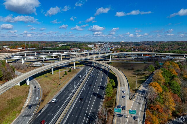 Jump on either I-85 or I-285 from Brookhaven in just a few minutes.