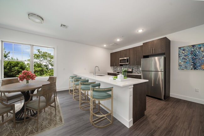 Bergen Arms, North Bergen, NJ 07047 - photo 2