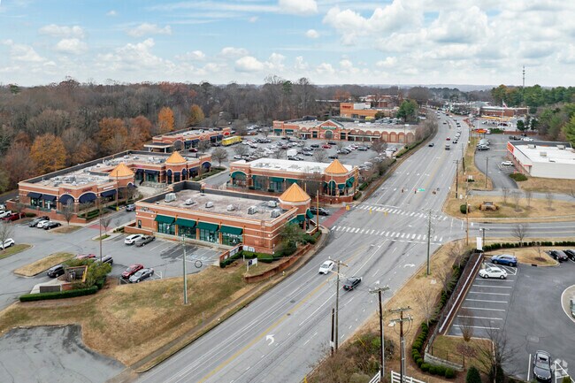 There are a variety of shopping centers spread around Stonebridge-Rollinghills.