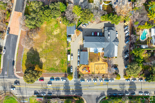 Parking is avialable at Sierra Foothills Academy.