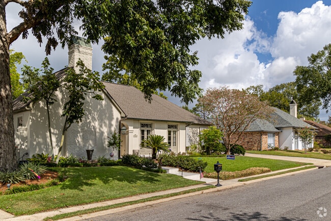Traditional home styles are common in Airline/Jefferson.