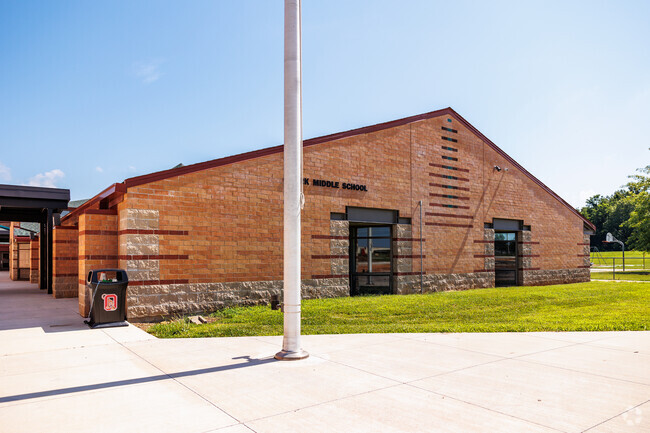 Ozark Middle School is located in north east Ozark adjacent to North Elementary.